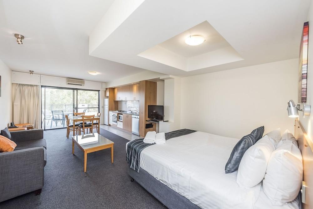 Assured Ascot Quays Apartment Hotel Perth Ngoại thất bức ảnh